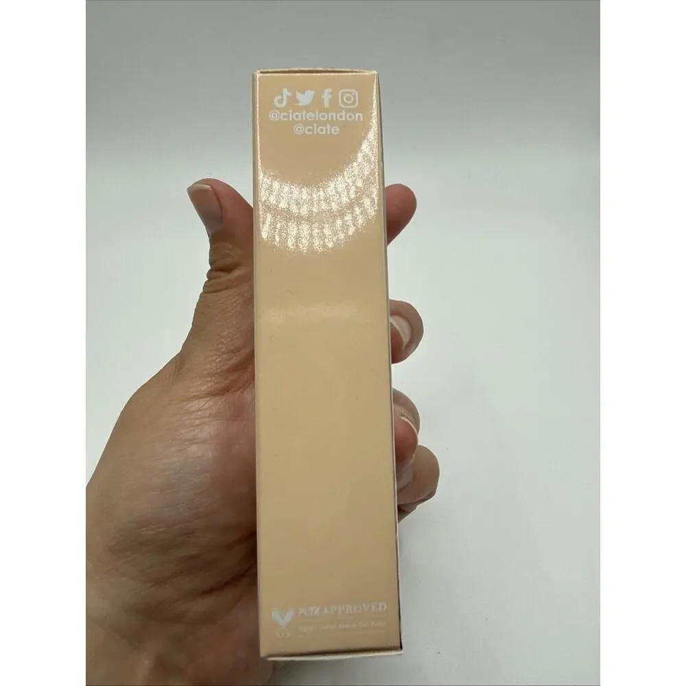 CIATÉ LONDON Dewy Skin Tint in Shade 020 1.01 FL OZ Brand New In Box Ciate